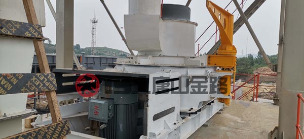 錘破、對輥破、立軸沖擊破三種制砂設備優(yōu)劣對比