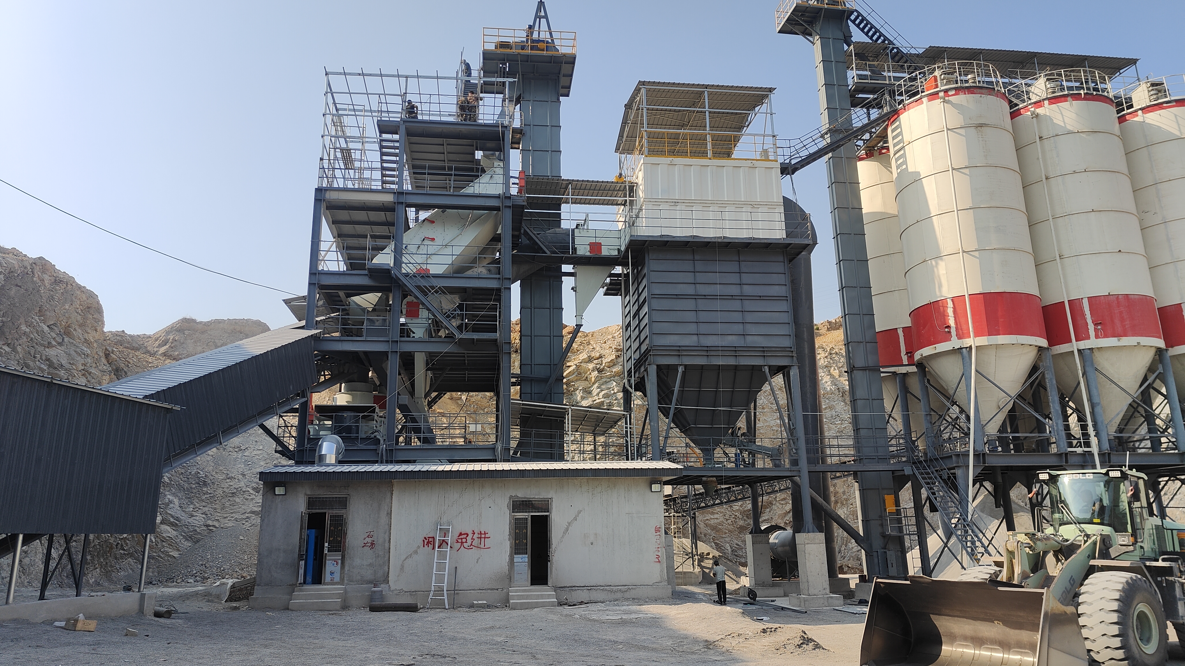 告別停工！制砂樓干法工藝：零下20℃照樣穩產(chǎn)，全年收益不打烊