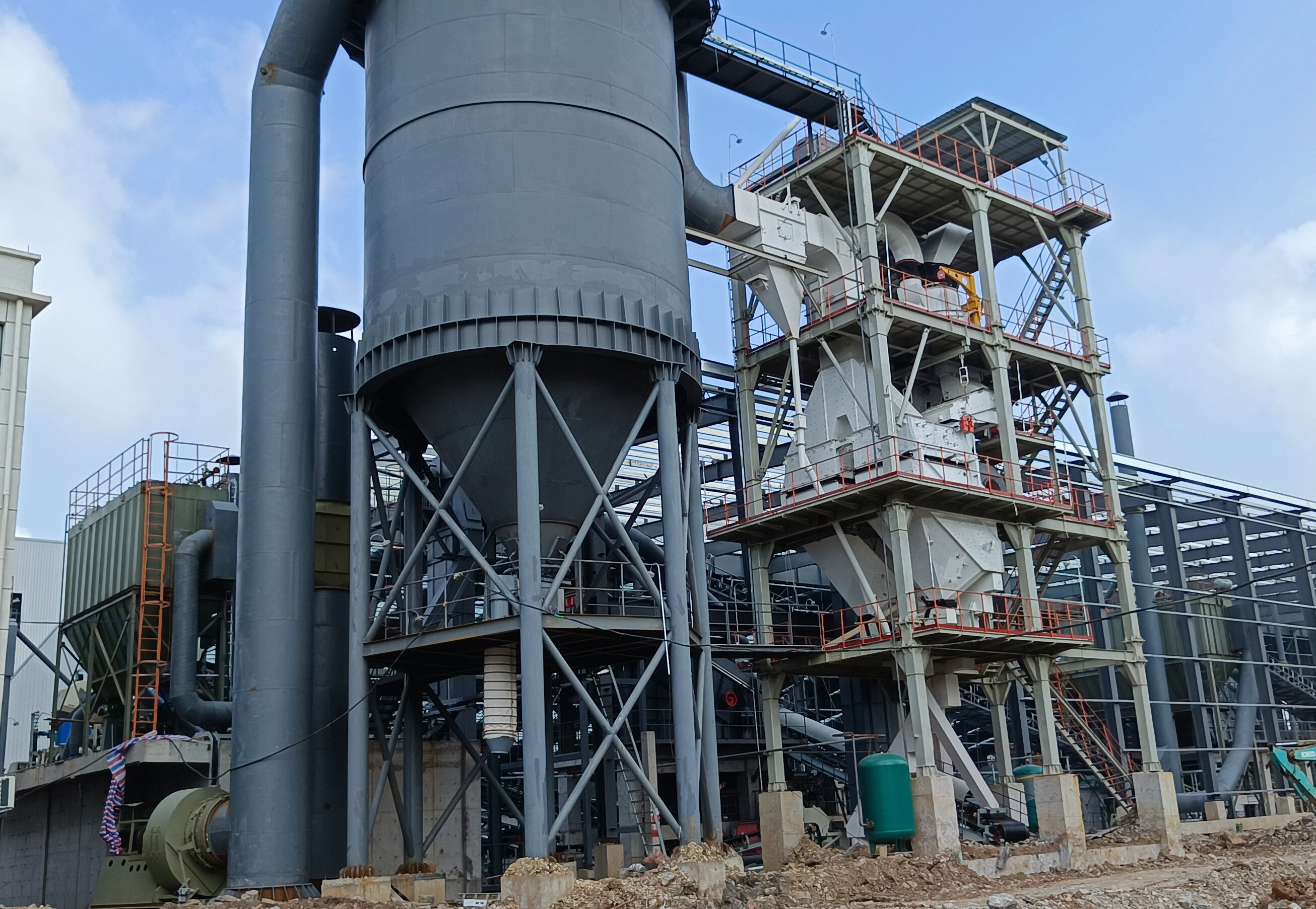 制砂樓技術(shù)優(yōu)勢(shì)大揭秘：從環(huán)保到智能，重塑砂石生產(chǎn)新生態(tài)